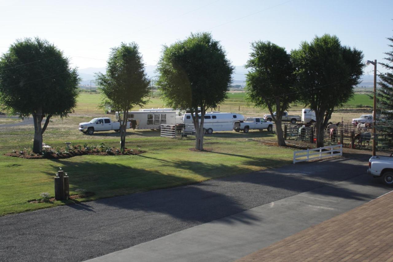 Rim Rock Motel Alturas Esterno foto